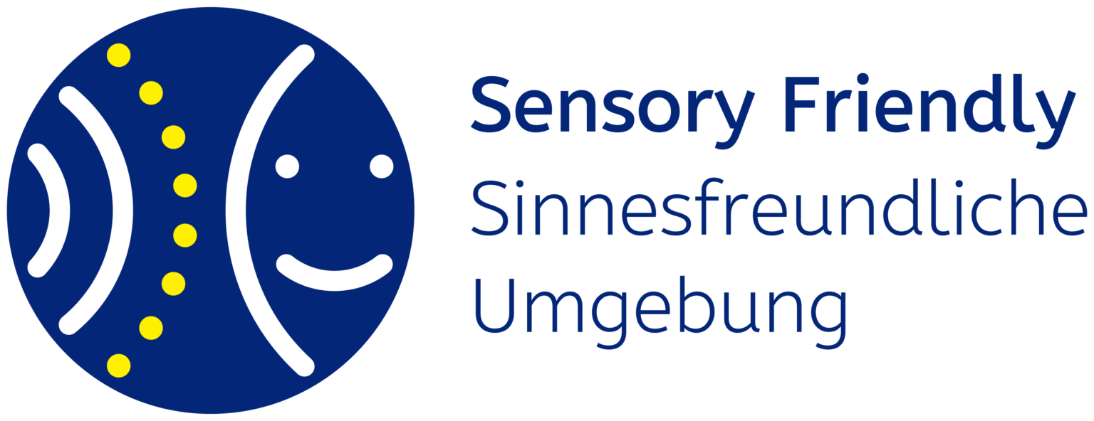 Bild mit Symbol für Sensory friendly und rechts daneben dem Schriftzug Sensory Friendly Sinnesfreundliche Umgebung